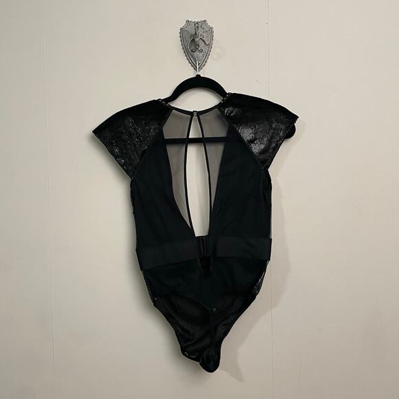 Victoria’s Secret Small black gold velour metallic chain shoulder pads sheer - Picture 5 of 8